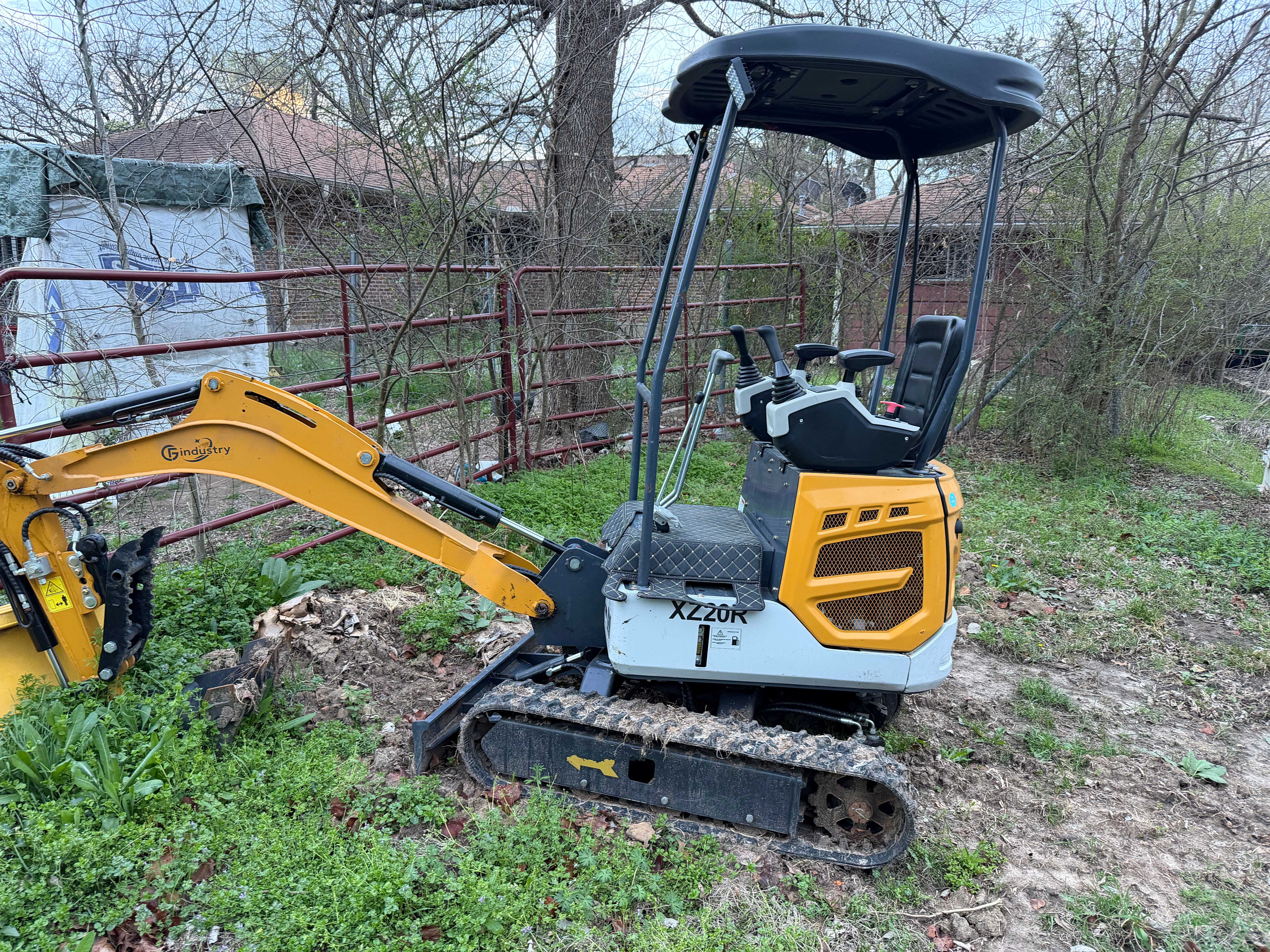 1 ton mini excavator rental in Greenville, Texas for small job sites